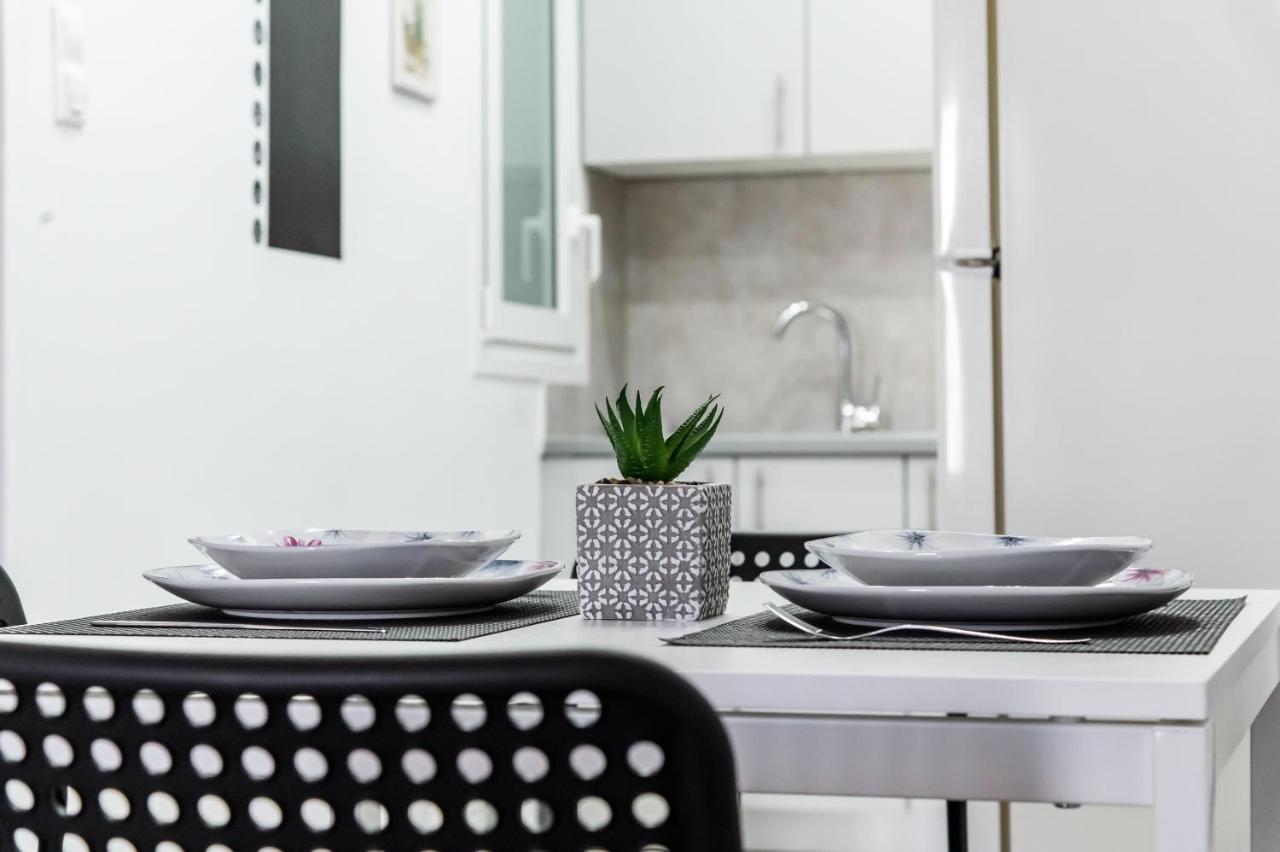 Minimalistic Apartment Petros イラクリオン エクステリア 写真